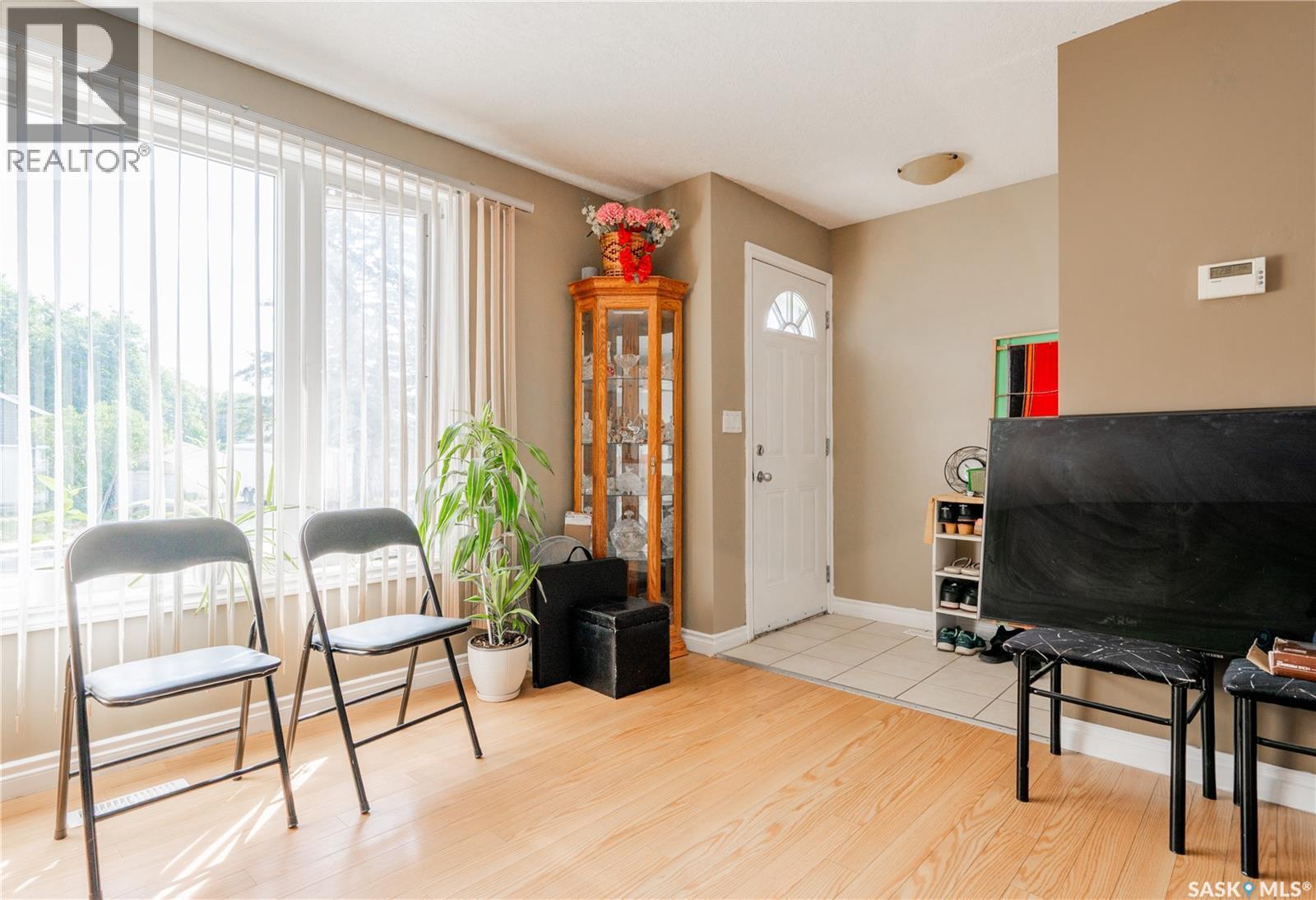 516 Hamilton Street, Regina, SK - Indoor