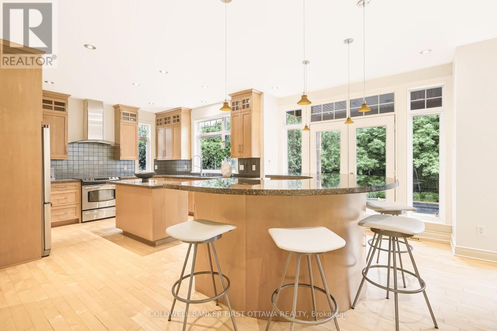 48 Bert G Argue Drive, Ottawa, ON - Indoor Photo Showing Kitchen With Upgraded Kitchen