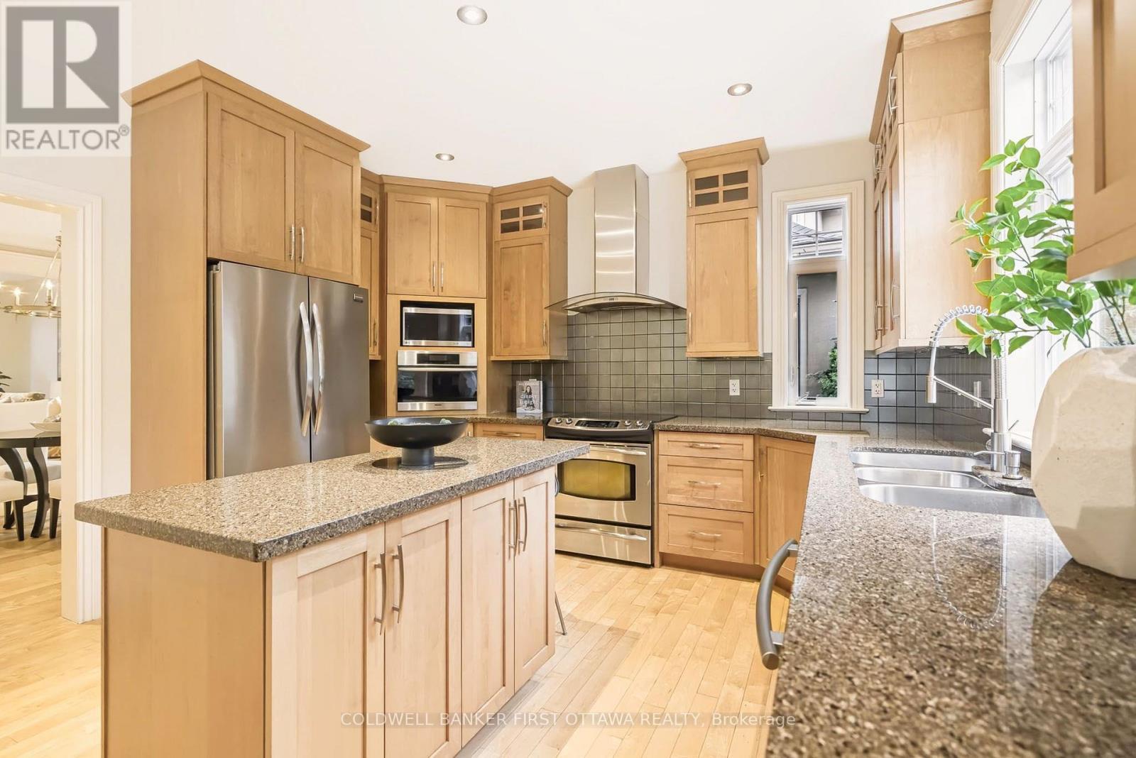 48 Bert G Argue Drive, Ottawa, ON - Indoor Photo Showing Kitchen With Upgraded Kitchen