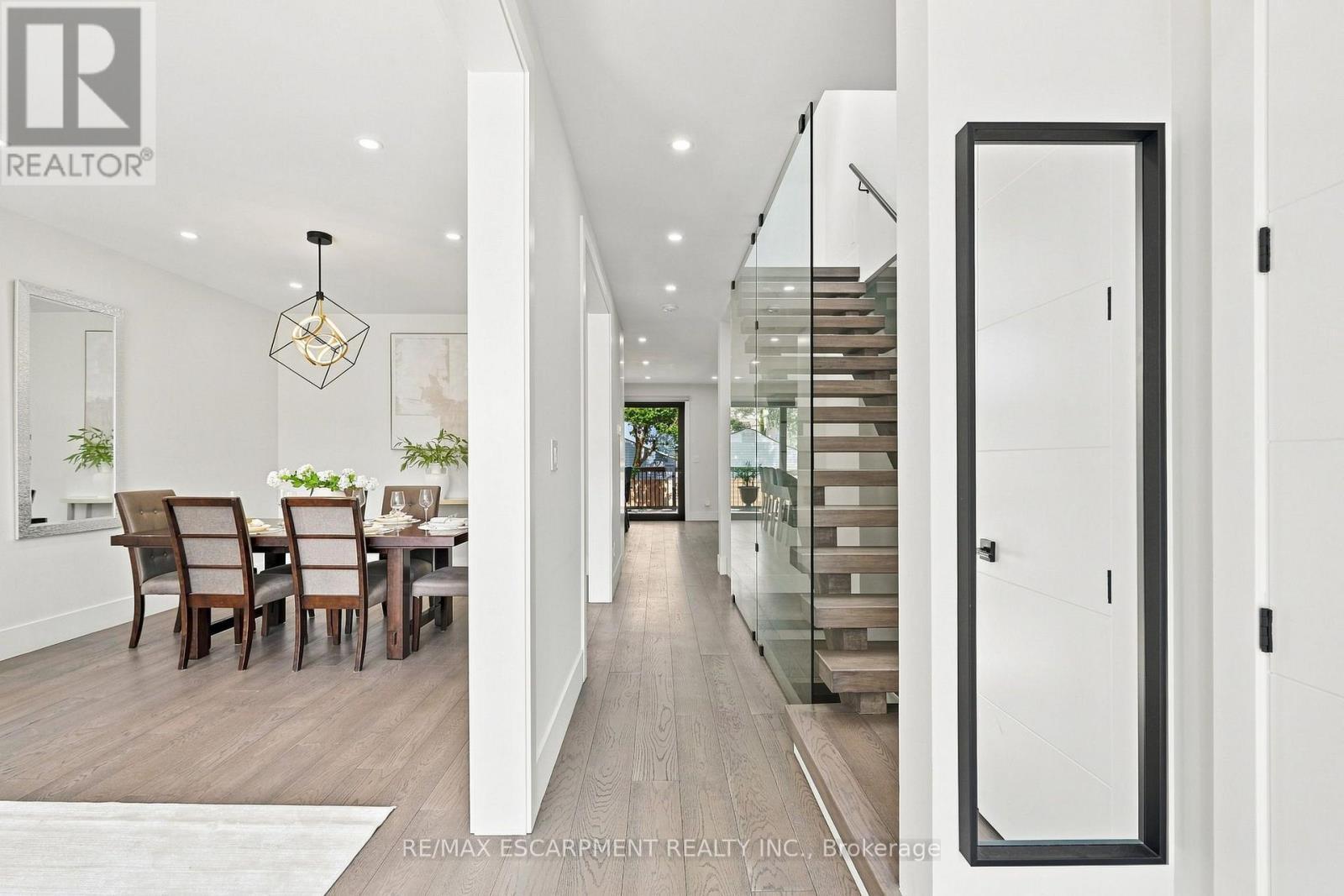 1181 Ogden Avenue, Mississauga, ON - Indoor