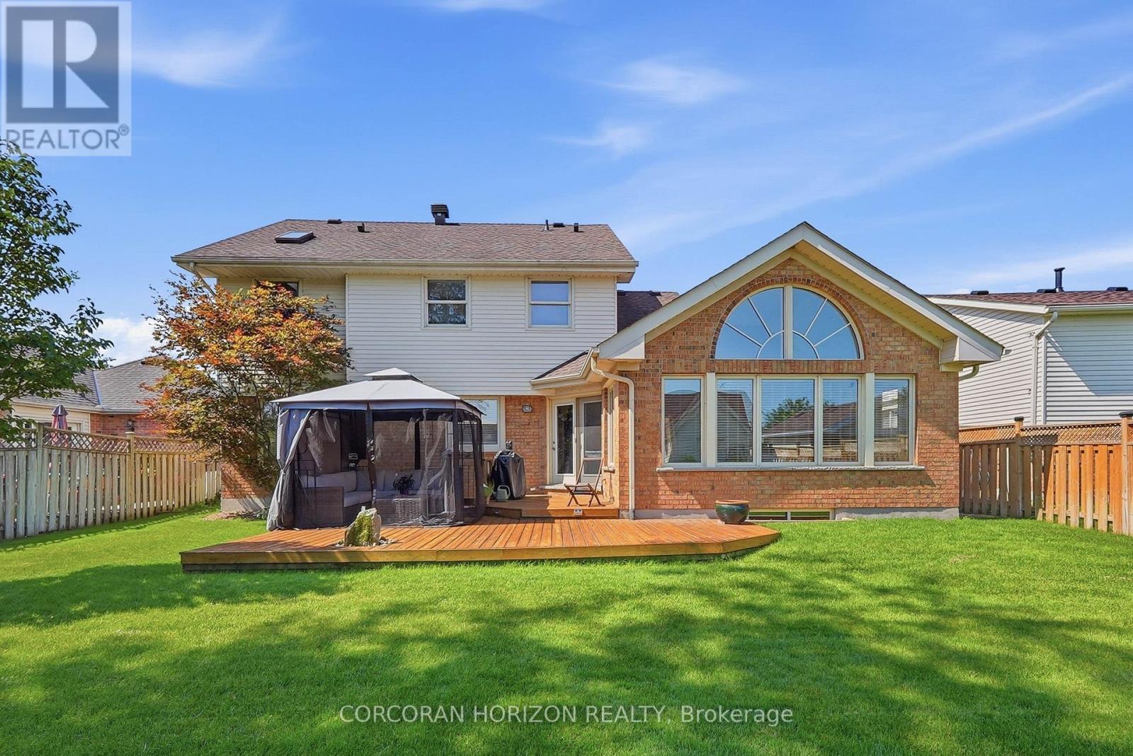 46 Devils Creek Drive, Cambridge, ON - Outdoor With Deck Patio Veranda