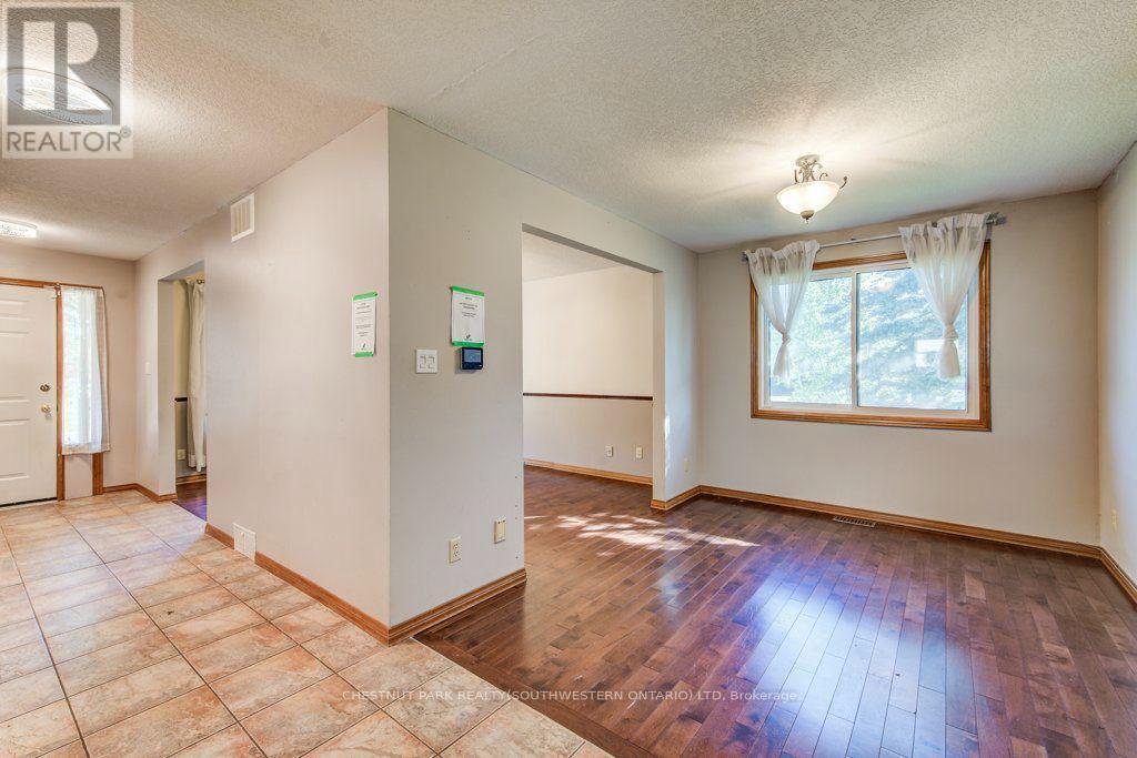 3 Cora Drive, Kitchener, ON - Indoor Photo Showing Other Room