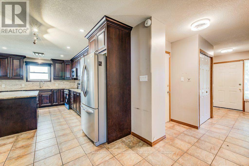 3 Cora Drive, Kitchener, ON - Indoor Photo Showing Kitchen