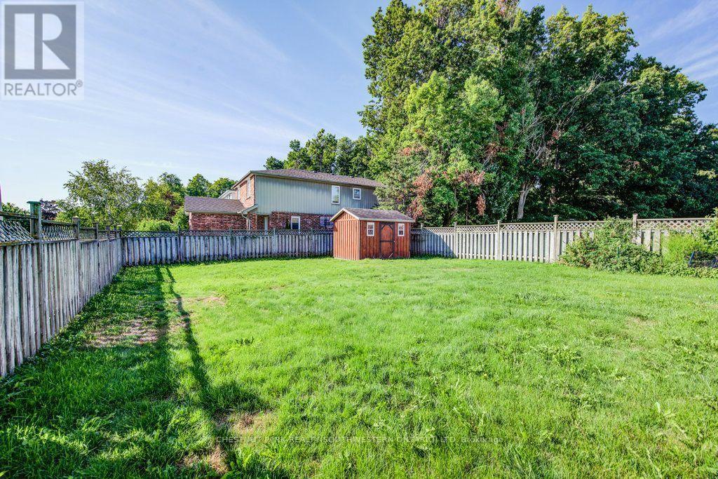 3 Cora Drive, Kitchener, ON - Outdoor