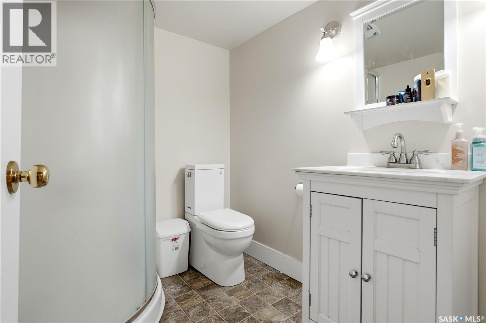 76 Angus Crescent, Regina, SK - Indoor Photo Showing Bathroom