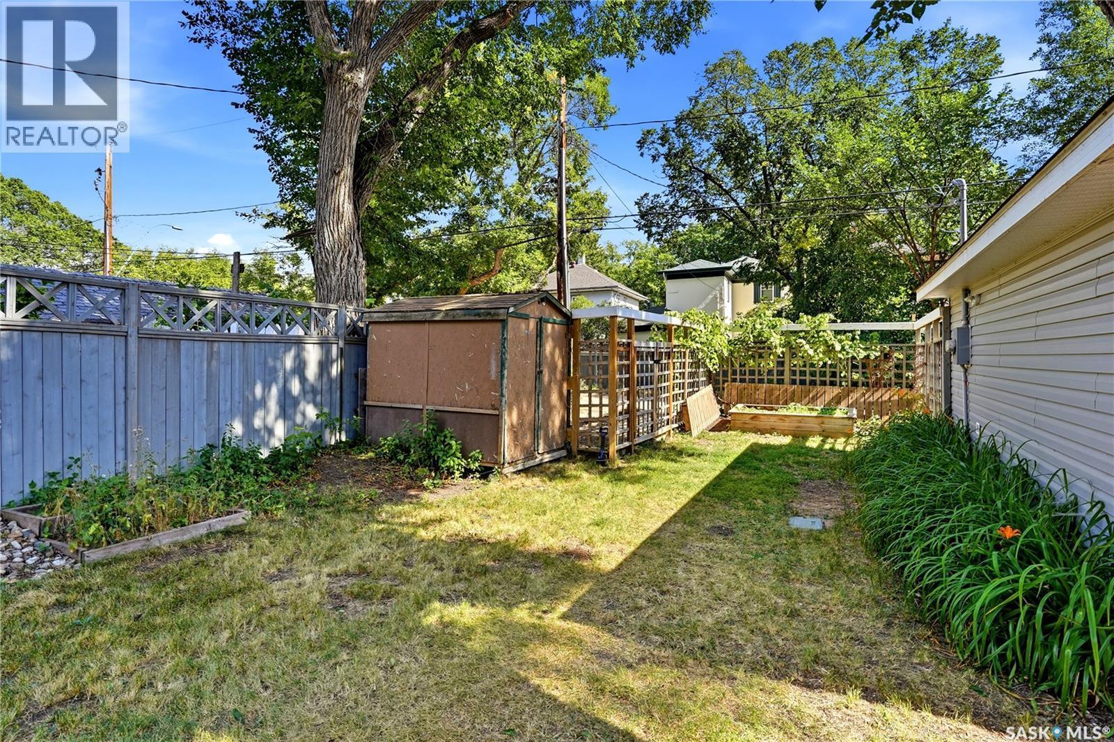 76 Angus Crescent, Regina, SK - Outdoor