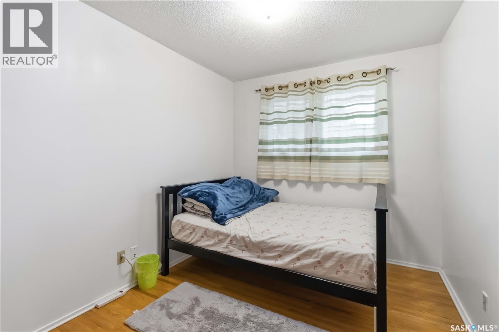 192 Salisbury Drive, Saskatoon, SK - Indoor Photo Showing Bedroom