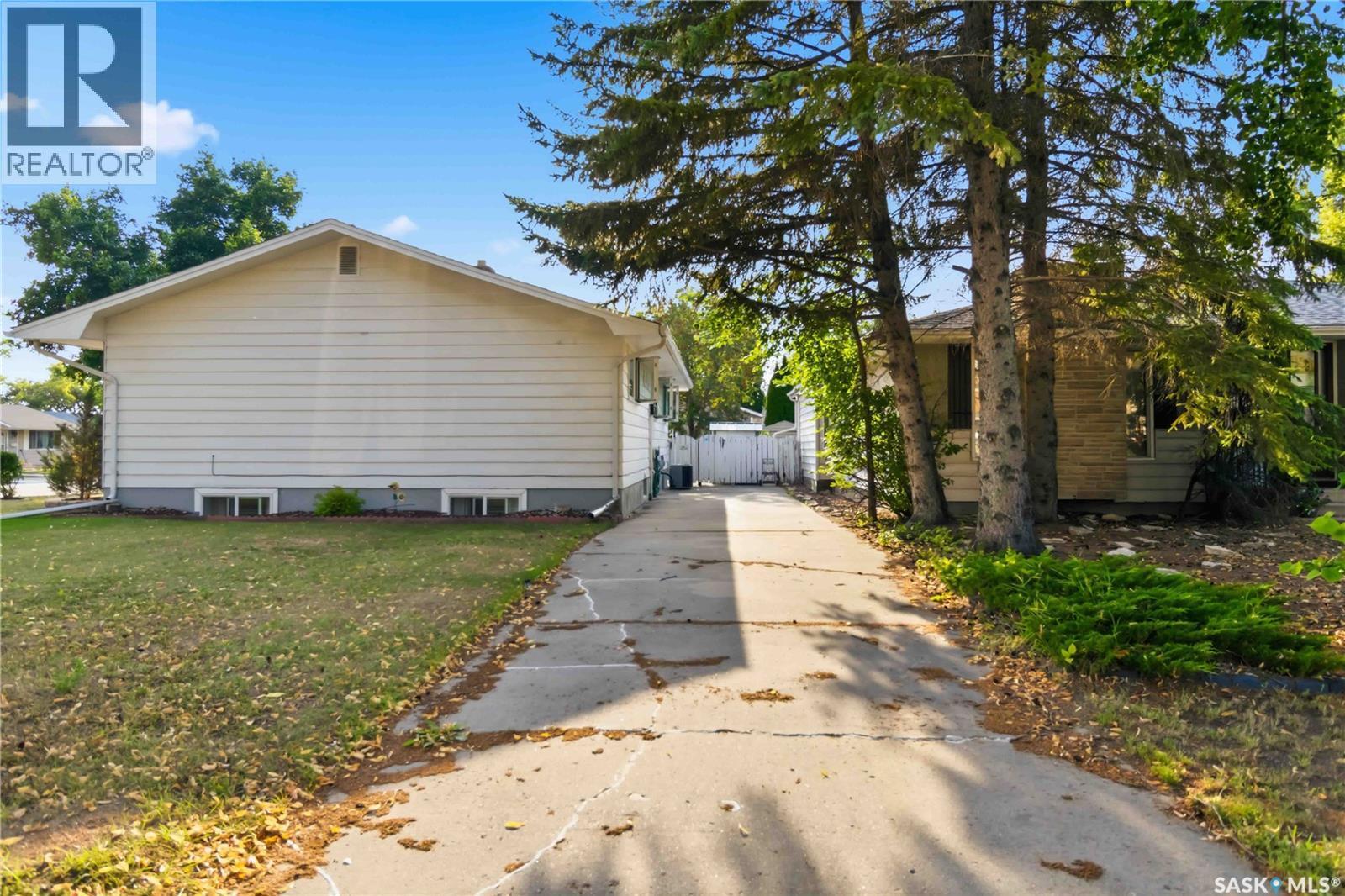 192 Salisbury Drive, Saskatoon, SK - Outdoor