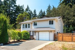 2962 Gladeson Lane Colwood, BC V9B 5S7