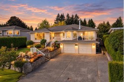 6508 Bella Vista Dr Central Saanich, BC V8Z 6X1