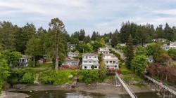 7014 Brentwood Dr Central Saanich, BC V8M 1B4