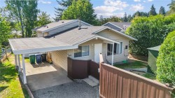 403 Harewood Rd Nanaimo, BC V9R 2Z3