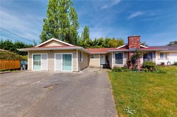 1382 McKenzie Ave Saanich, BC V8P 2M2