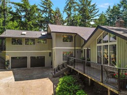 10936 Boas Rd North Saanich, BC V8L 5J1