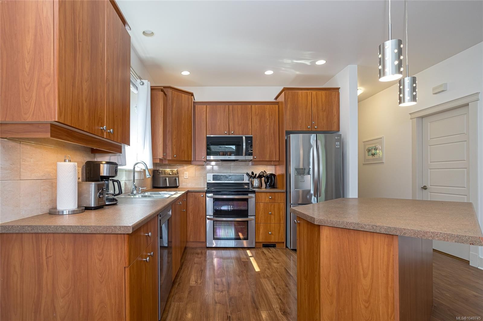 3109 Cliffs Rd, Duncan, BC
