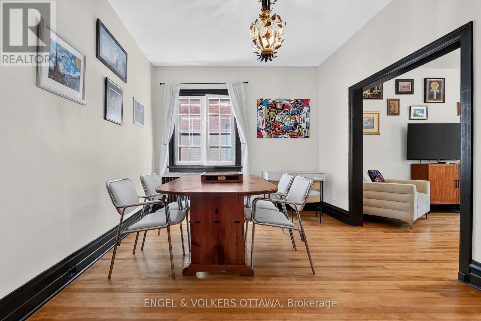 128 Second Avenue, Ottawa, ON