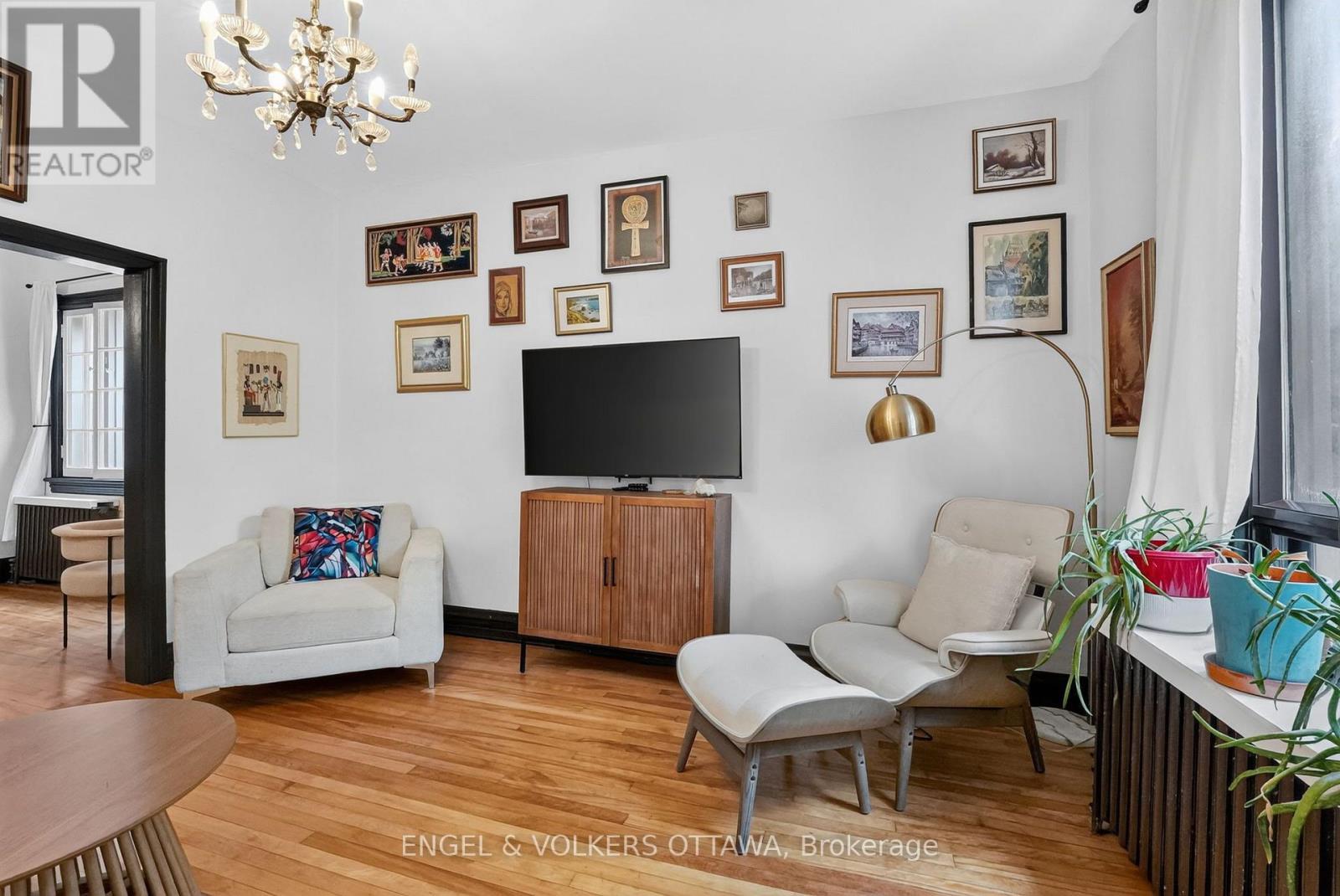 128 Second Avenue, Ottawa, ON