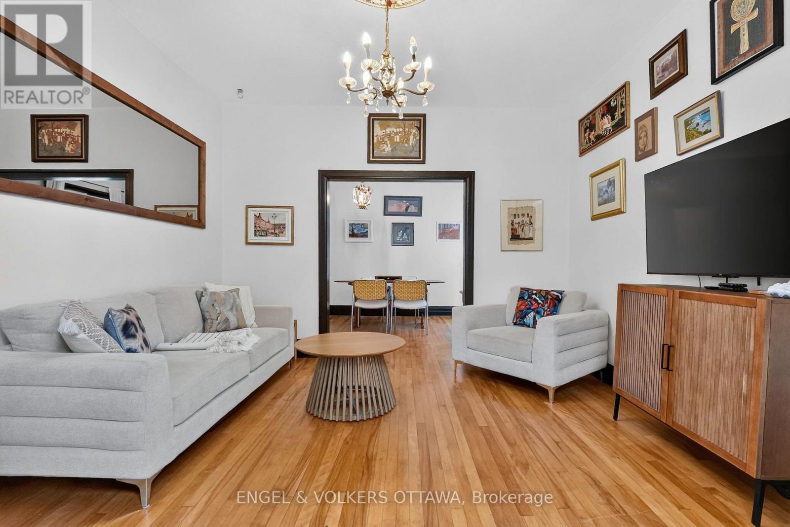 128 Second Avenue, Ottawa, ON