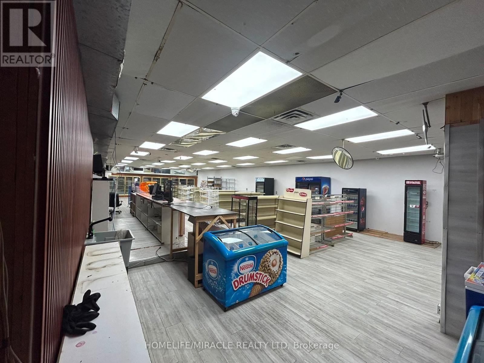 230 Kenilworth Avenue N, Hamilton, ON