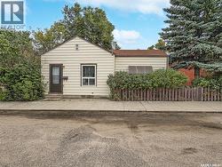 112 Main STREET Harris, SK S0L 1K0