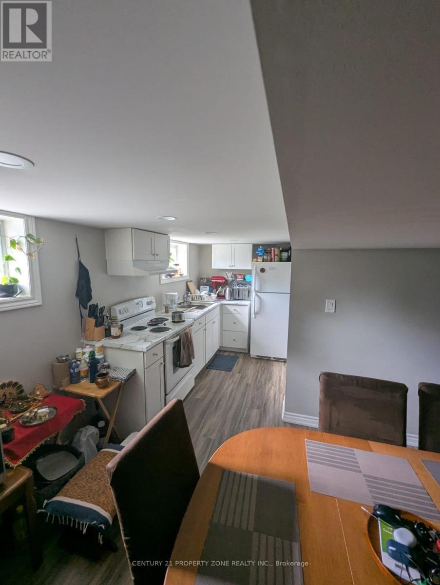 561 Mohawk Road W, Hamilton, ON