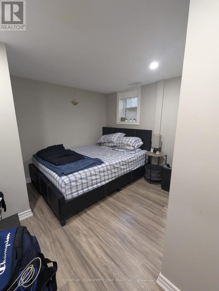 561 Mohawk Road W, Hamilton, ON