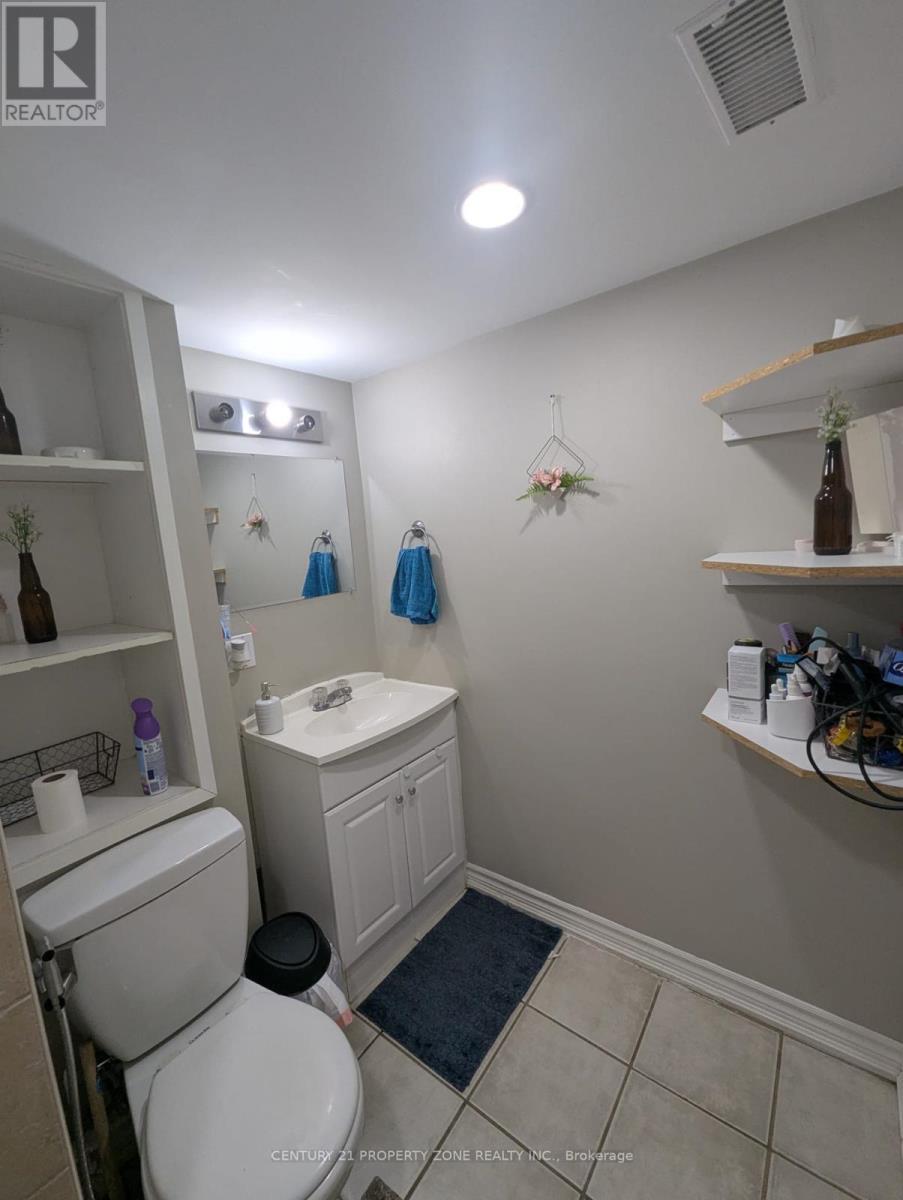 561 Mohawk Road W, Hamilton, ON
