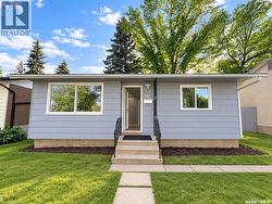 30 Confederation CRESCENT  Saskatoon, SK S7L 4V2