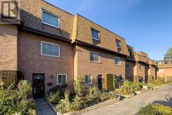 2 - 20 HAINFORD STREET Toronto, ON M1E 4Y5