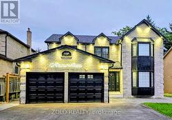 16 BENTONWOOD CRESCENT Whitby, ON L1R 1L4