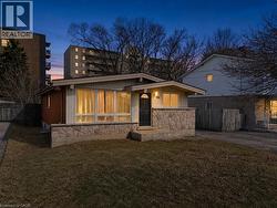 37 LILACSIDE Drive Unit# 1 Hamilton, ON L8V 2L5