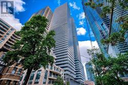 4305 - 42 CHARLES STREET E Toronto, ON M4Y 0B7