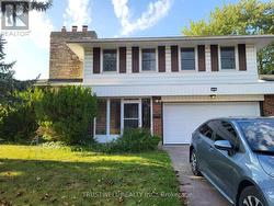 38 ROSSCOWAN CRESCENT Toronto, ON M1W 1K7