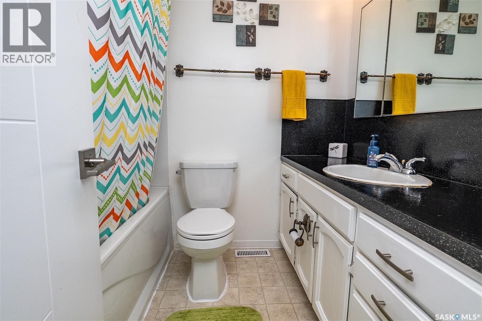 301 9Th Street E, Wynyard, SK