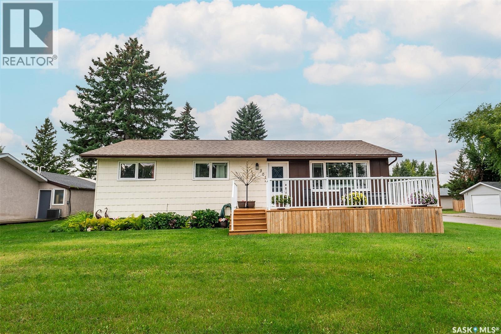 301 9Th Street E, Wynyard, SK