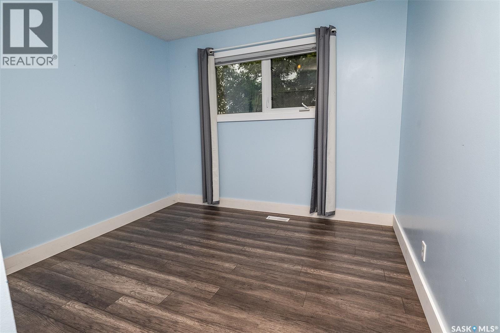 301 9Th Street E, Wynyard, SK