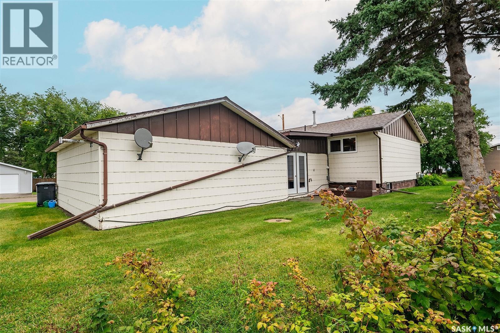 301 9Th Street E, Wynyard, SK