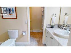 ensuite bath with walk in closet -