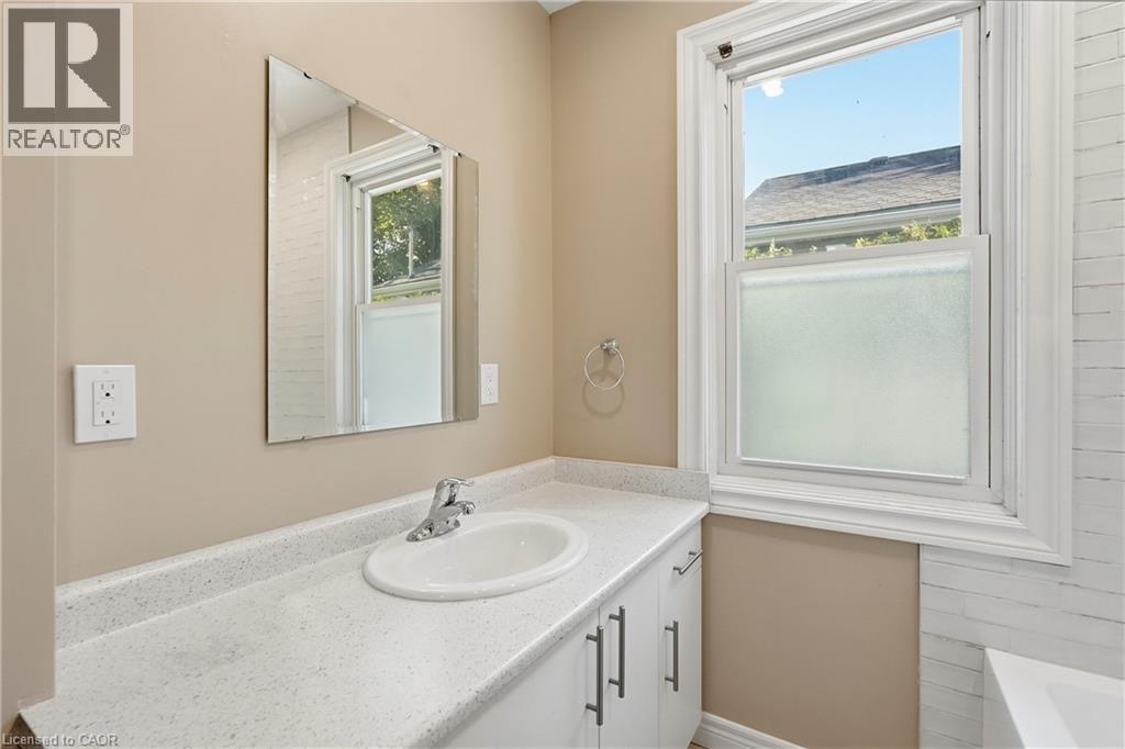 329 Talbot Street, Hamilton, ON