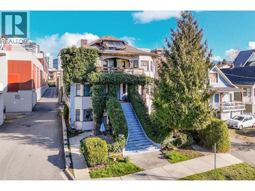 160 E 10TH STREET  North Vancouver, BC V7L 2C8