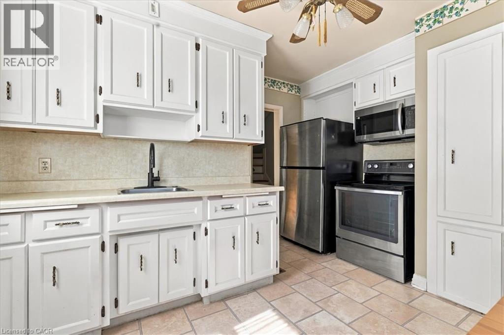 327 Highland Road E, Kitchener, ON