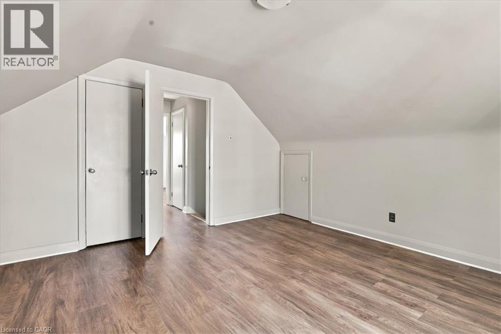 327 Highland Road E, Kitchener, ON