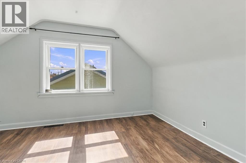 327 Highland Road E, Kitchener, ON