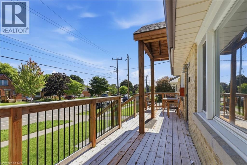 327 Highland Road E, Kitchener, ON