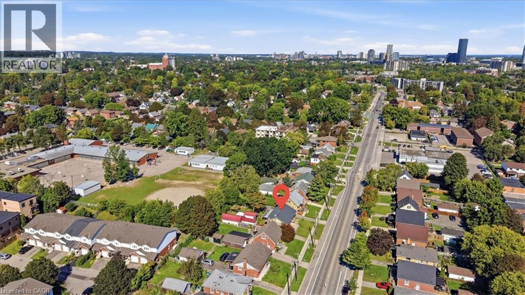 327 Highland Road E, Kitchener, ON