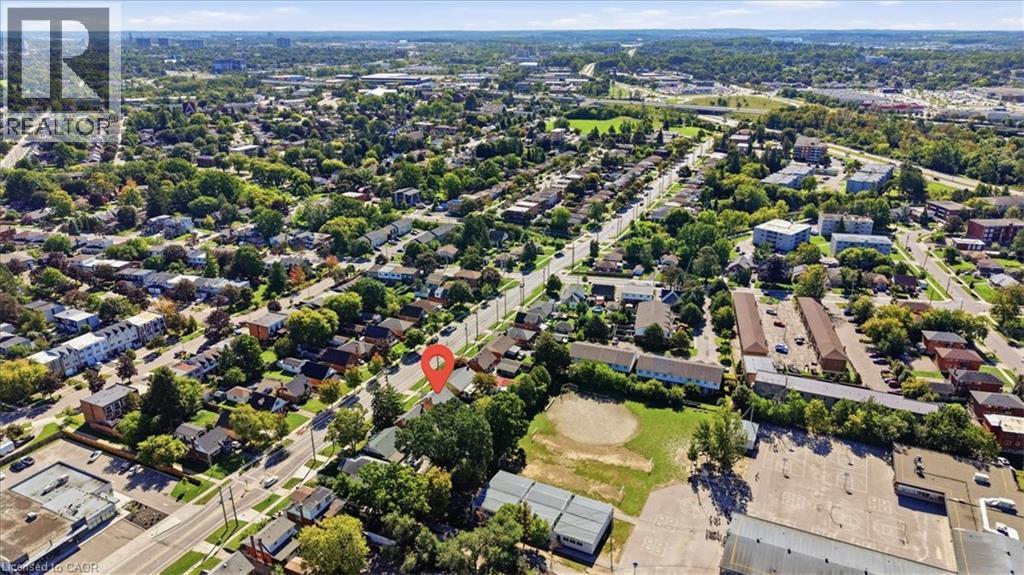 327 Highland Road E, Kitchener, ON