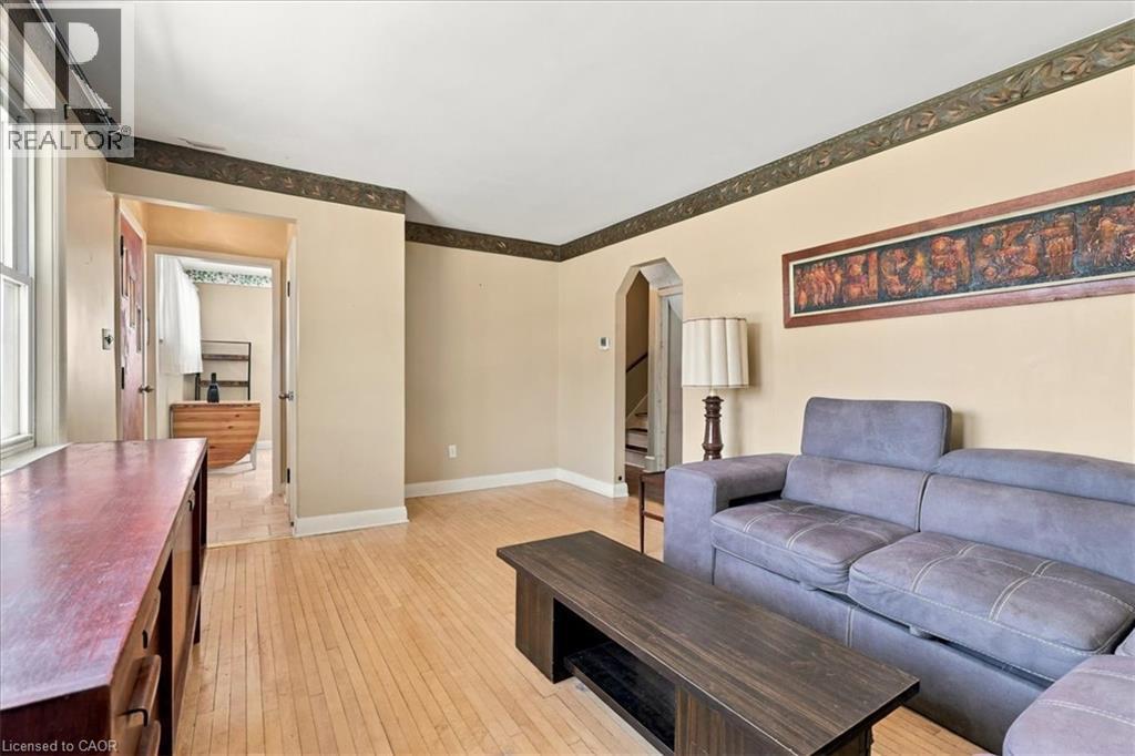 327 Highland Road E, Kitchener, ON