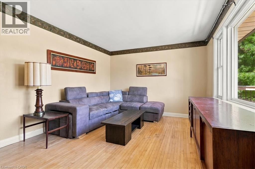 327 Highland Road E, Kitchener, ON
