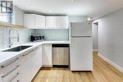 LOWER - 2505 GERRARD STREET E Toronto, ON M1N 1W7