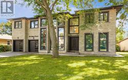606 STEPHENS CRESCENT Oakville, ON L6K 1Y3